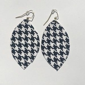 Leather Feather Earrings Houndstooth
